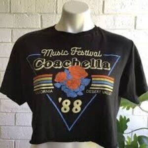 Obsessive Love Size Large‎ Coachella 88 Music Festival Black Crop T-Shirt Top